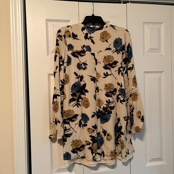 Altar'd State Dress - Picture 4 of 4